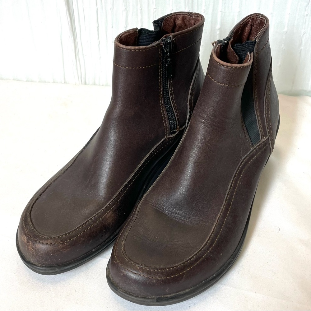 Dansko Solvei 10.5 or 41 Women's Brown Leather Ankle Booties